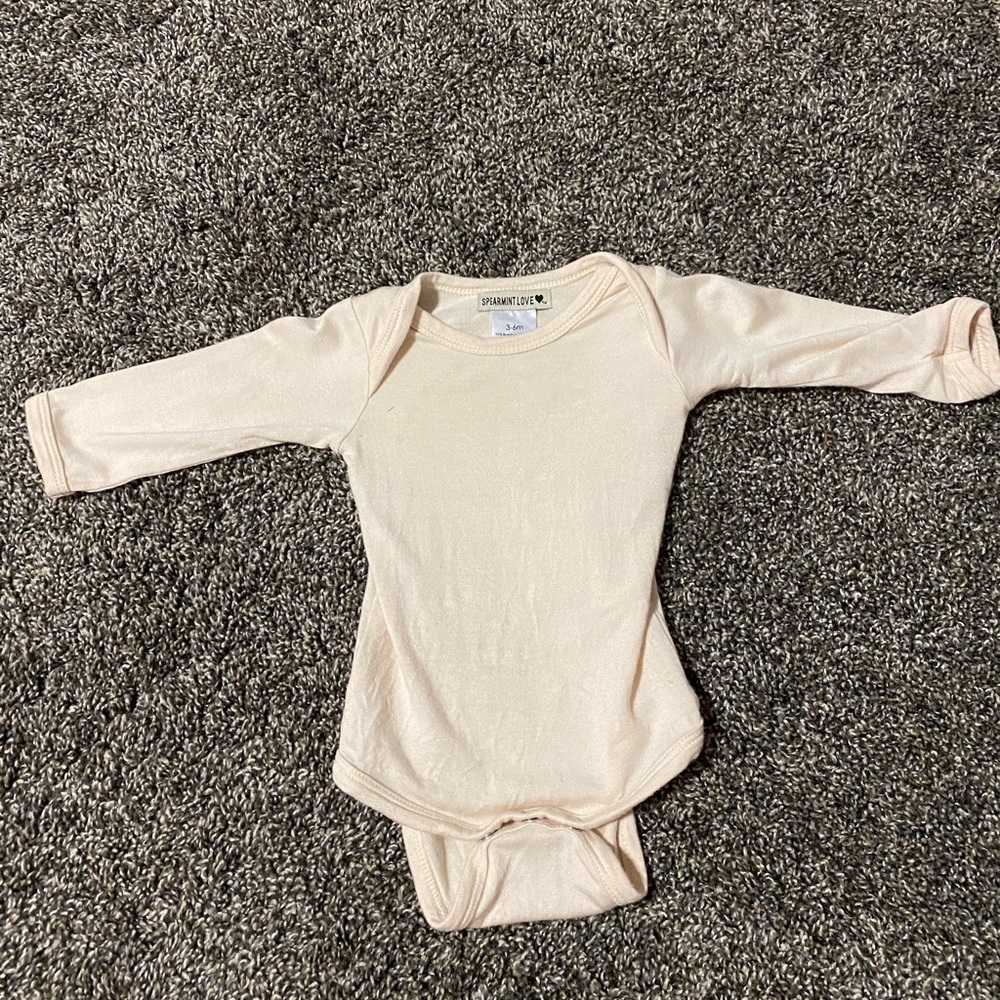 Spearmint love onesie